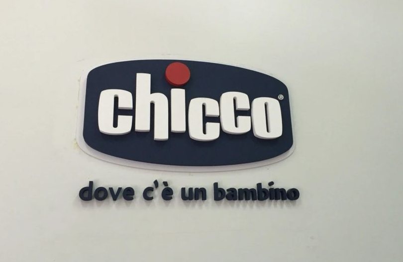 Placa institucional de pared — Chicco
